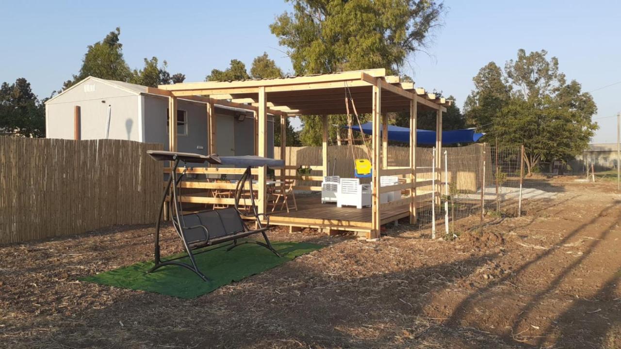 Апартаменти אצל דוד בכפר Kfar Gidon Екстер'єр фото